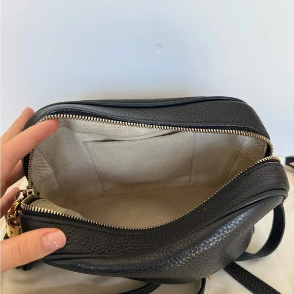 Gucci Pebbled Calfskin Small Soho
Disco Bag - Picture 15 of 16